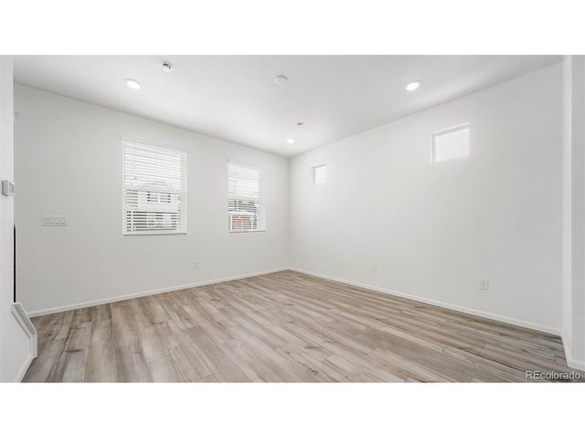 4161 Marblewood Dr, Johnstown, CO 80534