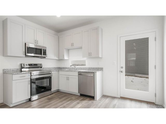 4161 Marblewood Dr, Johnstown, CO 80534