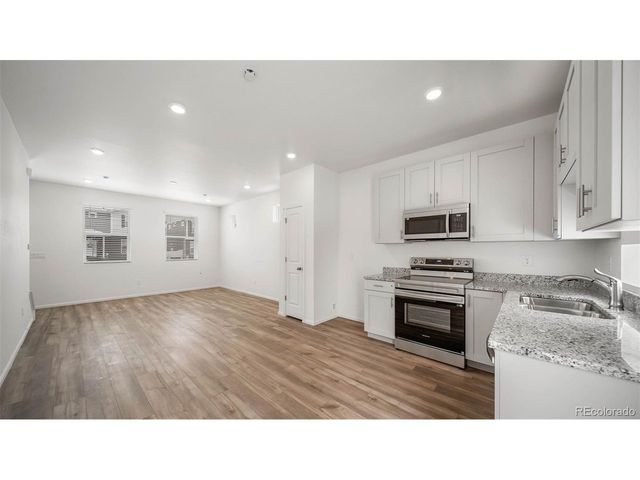 4161 Marblewood Dr, Johnstown, CO 80534