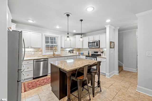 15 Phillips Lane, Greenville, SC 29605