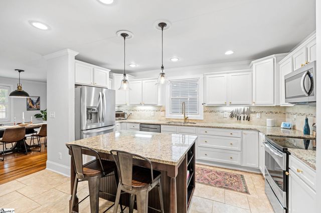 15 Phillips Lane, Greenville, SC 29605