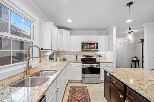 15 Phillips Lane, Greenville, SC 29605