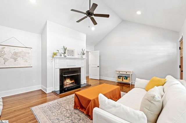 15 Phillips Lane, Greenville, SC 29605