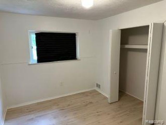 14758 Gulley Street, Taylor, MI 48180