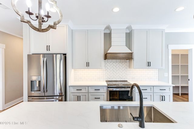 230 NE 38th Street, Oak Island, NC 28465