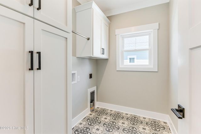 230 NE 38th Street, Oak Island, NC 28465