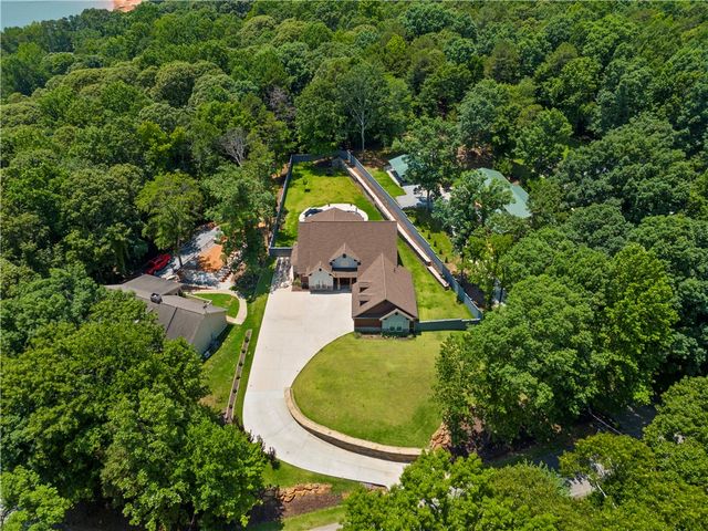 218 Riverlake Road, Fair Play, SC 29643