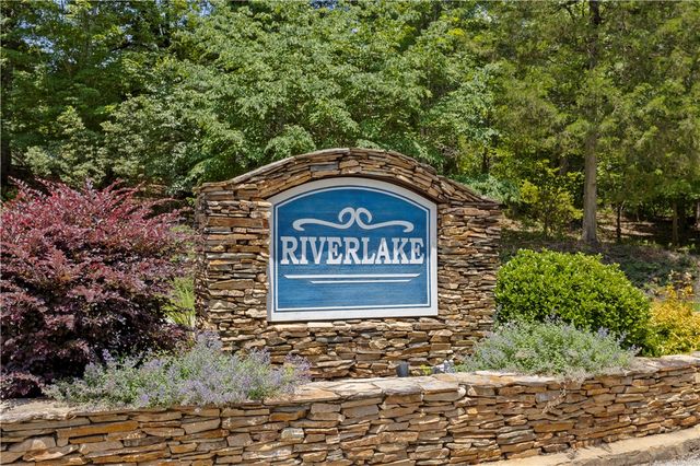 218 Riverlake Road, Fair Play, SC 29643