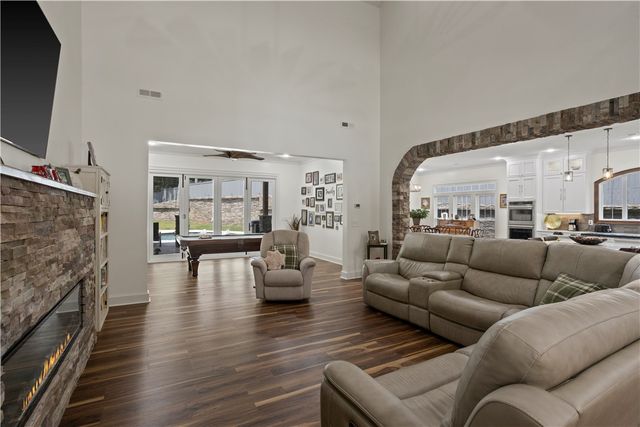 218 Riverlake Road, Fair Play, SC 29643