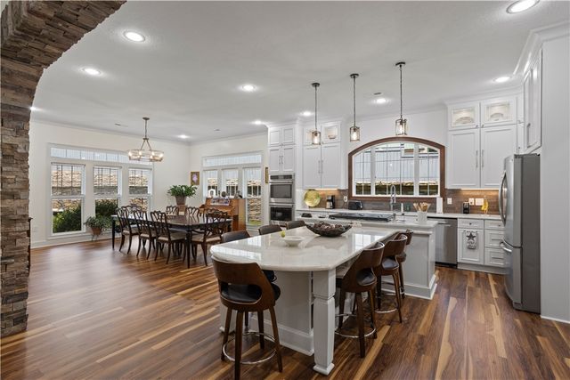 218 Riverlake Road, Fair Play, SC 29643