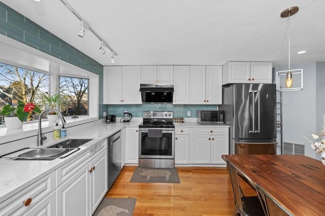 23 Ashland St 23, Watertown, MA 02472