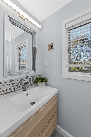 23 Ashland St 23, Watertown, MA 02472