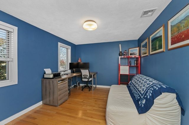 23 Ashland St 23, Watertown, MA 02472