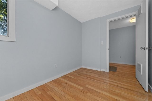 23 Ashland St 23, Watertown, MA 02472