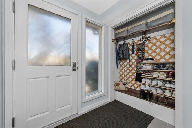 23 Ashland St 23, Watertown, MA 02472