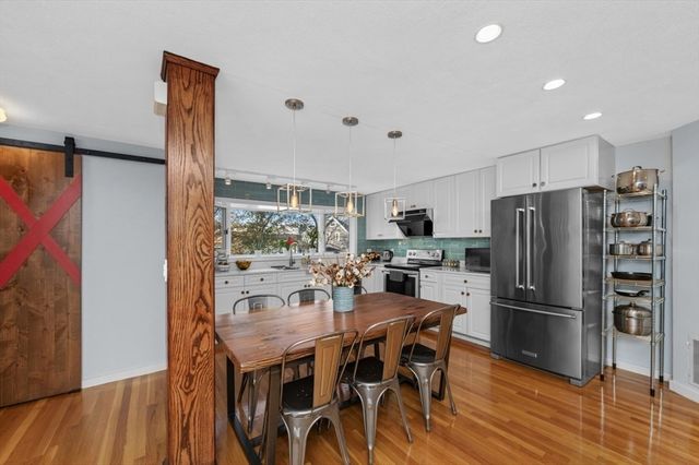 23 Ashland St 23, Watertown, MA 02472