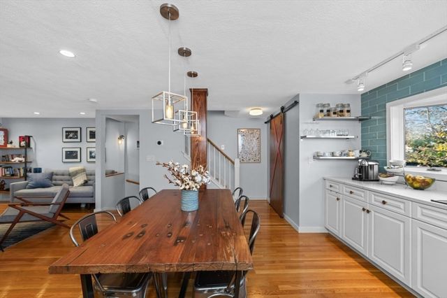 23 Ashland St 23, Watertown, MA 02472