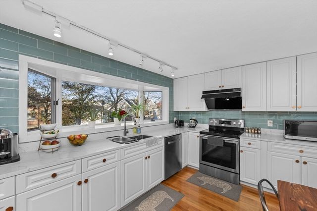 23 Ashland St 23, Watertown, MA 02472