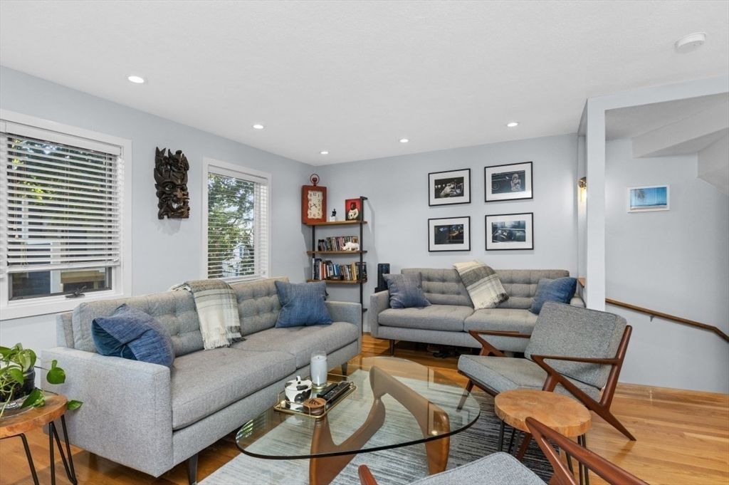 23 Ashland St 23, Watertown, MA 02472