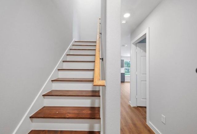 8217 Crestview Drive A, Houston, TX 77028