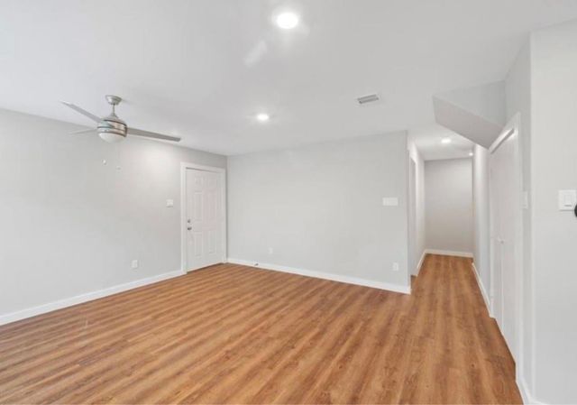 8217 Crestview Drive A, Houston, TX 77028