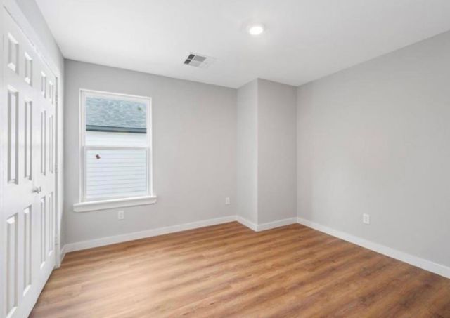 8217 Crestview Drive A, Houston, TX 77028