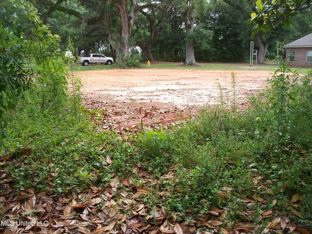 2157 Harmanson Vue, Biloxi, MS 39531