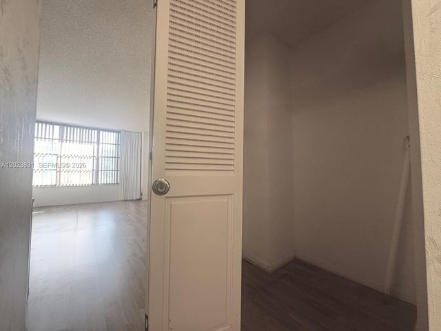 3800 S Ocean Drive 306, Hollywood, FL 33019
