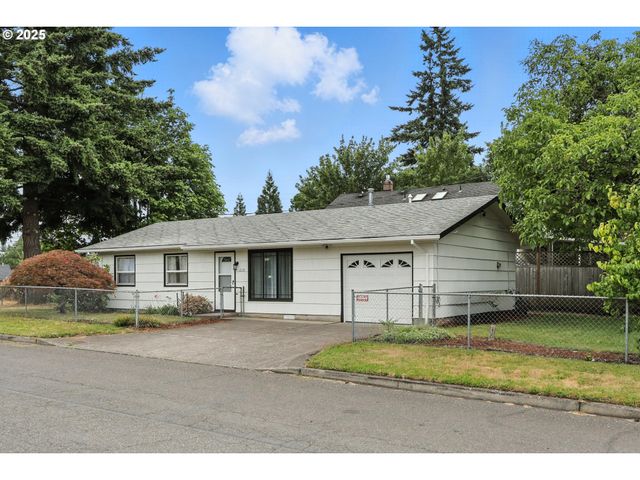 12130 Se REEDWAY St, Portland, OR 97266
