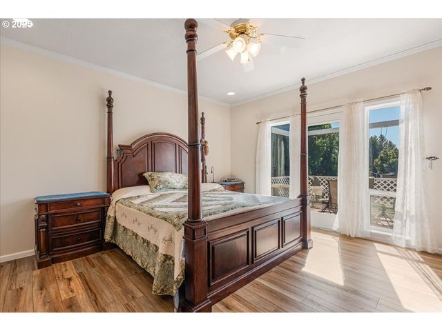 1615 Nw SISTERS Ct, Salem, OR 97304