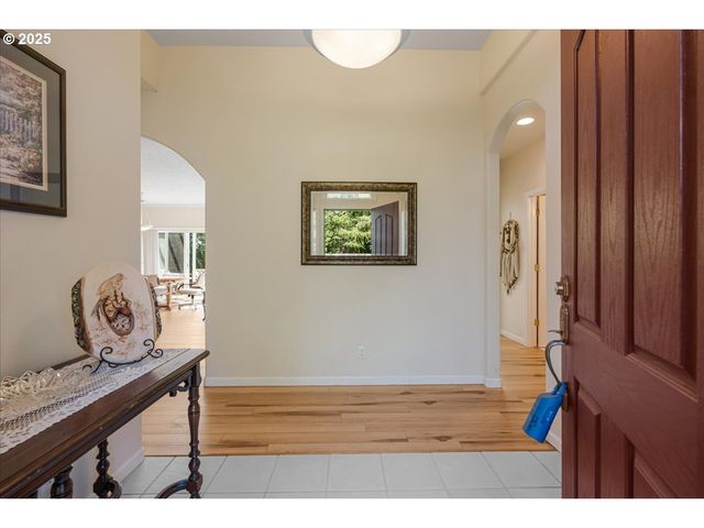 1615 Nw SISTERS Ct, Salem, OR 97304