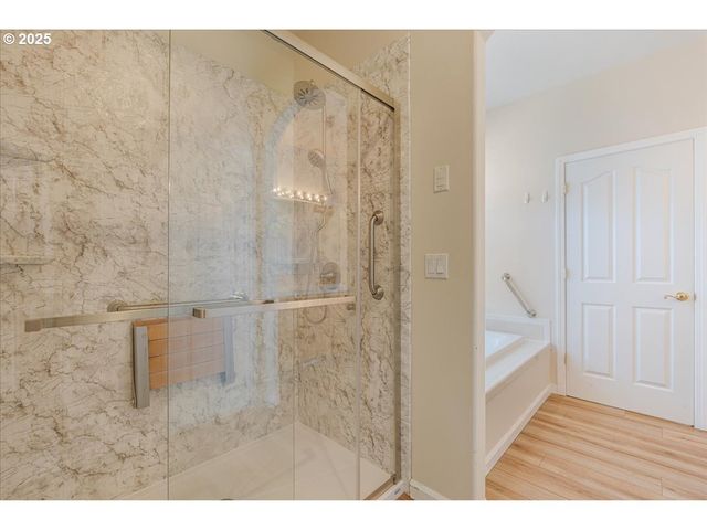 1615 Nw SISTERS Ct, Salem, OR 97304