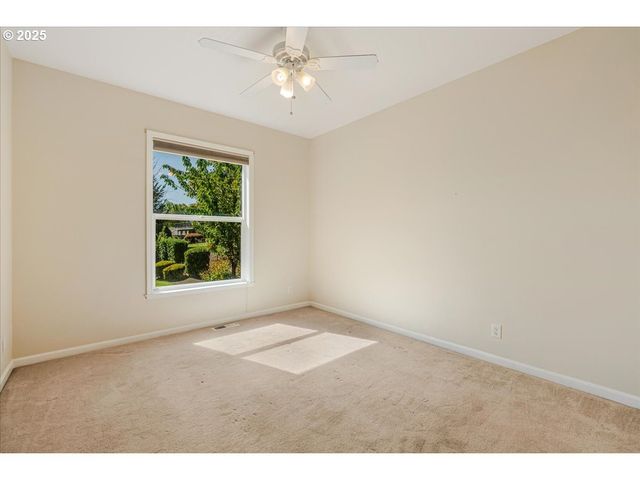 1615 Nw SISTERS Ct, Salem, OR 97304