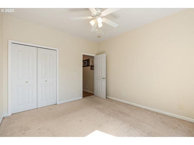 1615 Nw SISTERS Ct, Salem, OR 97304