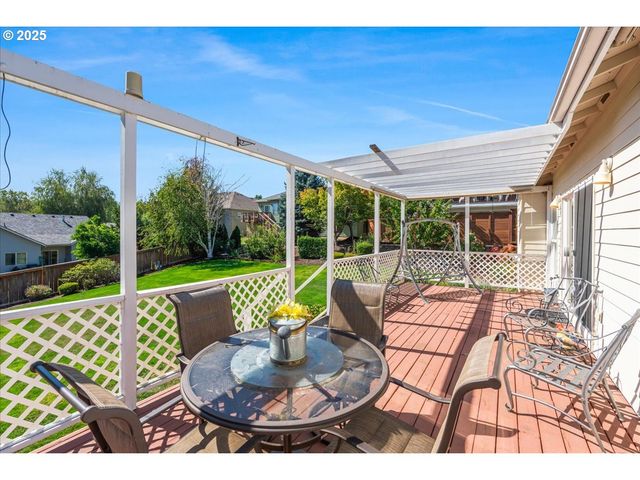 1615 Nw SISTERS Ct, Salem, OR 97304