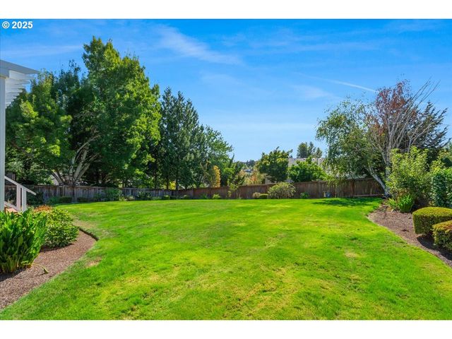 1615 Nw SISTERS Ct, Salem, OR 97304