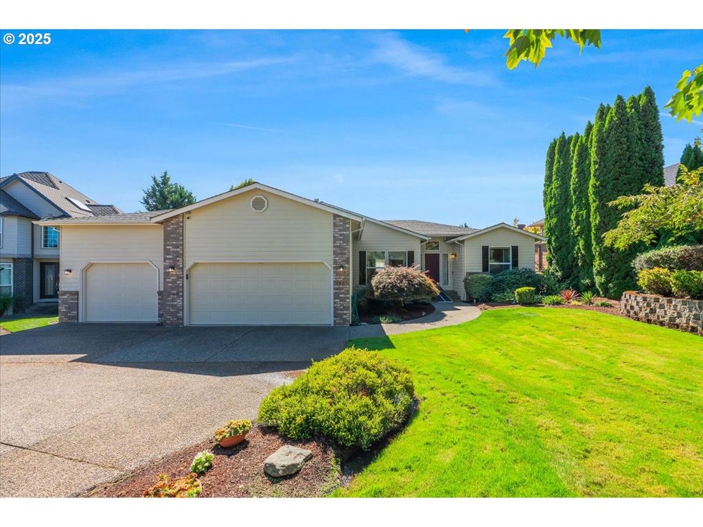 1615 Nw SISTERS Ct, Salem, OR 97304