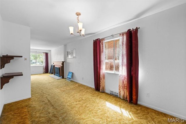 6531 Bancroft Avenue, St Louis, MO 63109