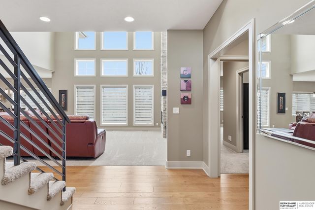 1901 S 220th Avenue, Elkhorn, NE 68022