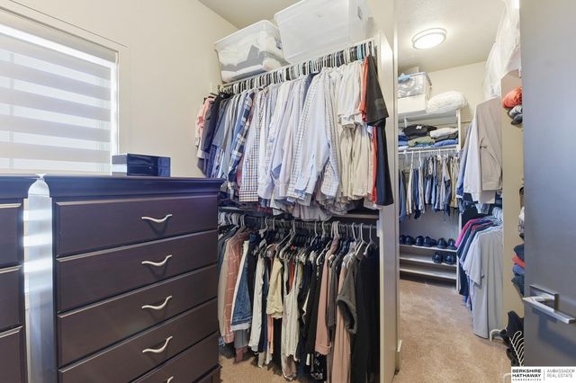 1901 S 220th Avenue, Elkhorn, NE 68022