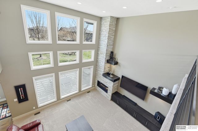 1901 S 220th Avenue, Elkhorn, NE 68022