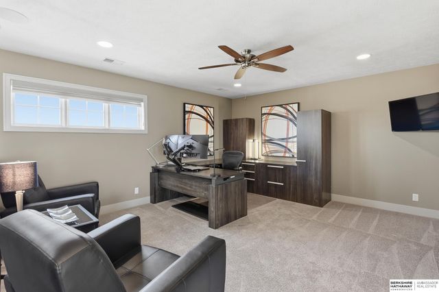 1901 S 220th Avenue, Elkhorn, NE 68022