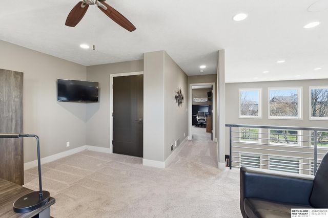 1901 S 220th Avenue, Elkhorn, NE 68022