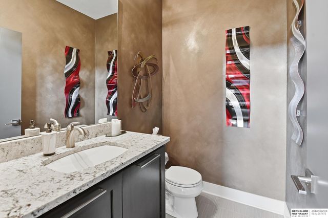 1901 S 220th Avenue, Elkhorn, NE 68022