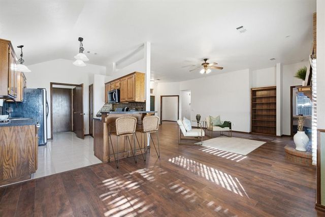 500 Gyrfalcon Drive, Norman, OK 73072