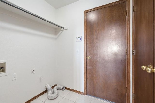 500 Gyrfalcon Drive, Norman, OK 73072