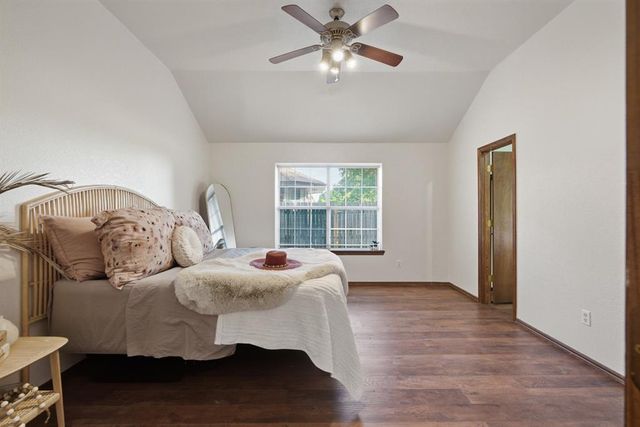 500 Gyrfalcon Drive, Norman, OK 73072