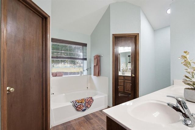 500 Gyrfalcon Drive, Norman, OK 73072