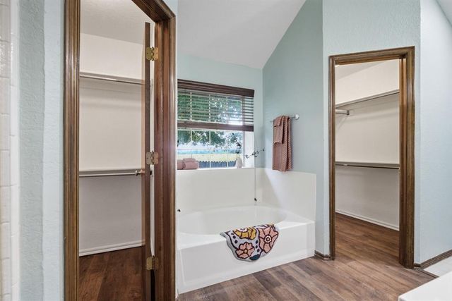 500 Gyrfalcon Drive, Norman, OK 73072