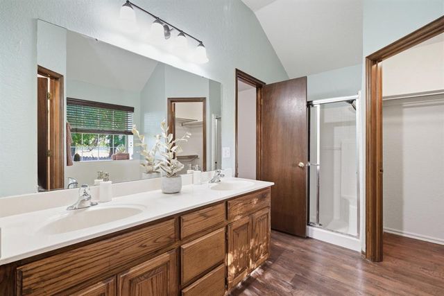 500 Gyrfalcon Drive, Norman, OK 73072
